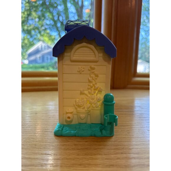 Fisher-Price Little People Playtime Pals Tea Party Playset 4 Figures - Picture 5 of 9